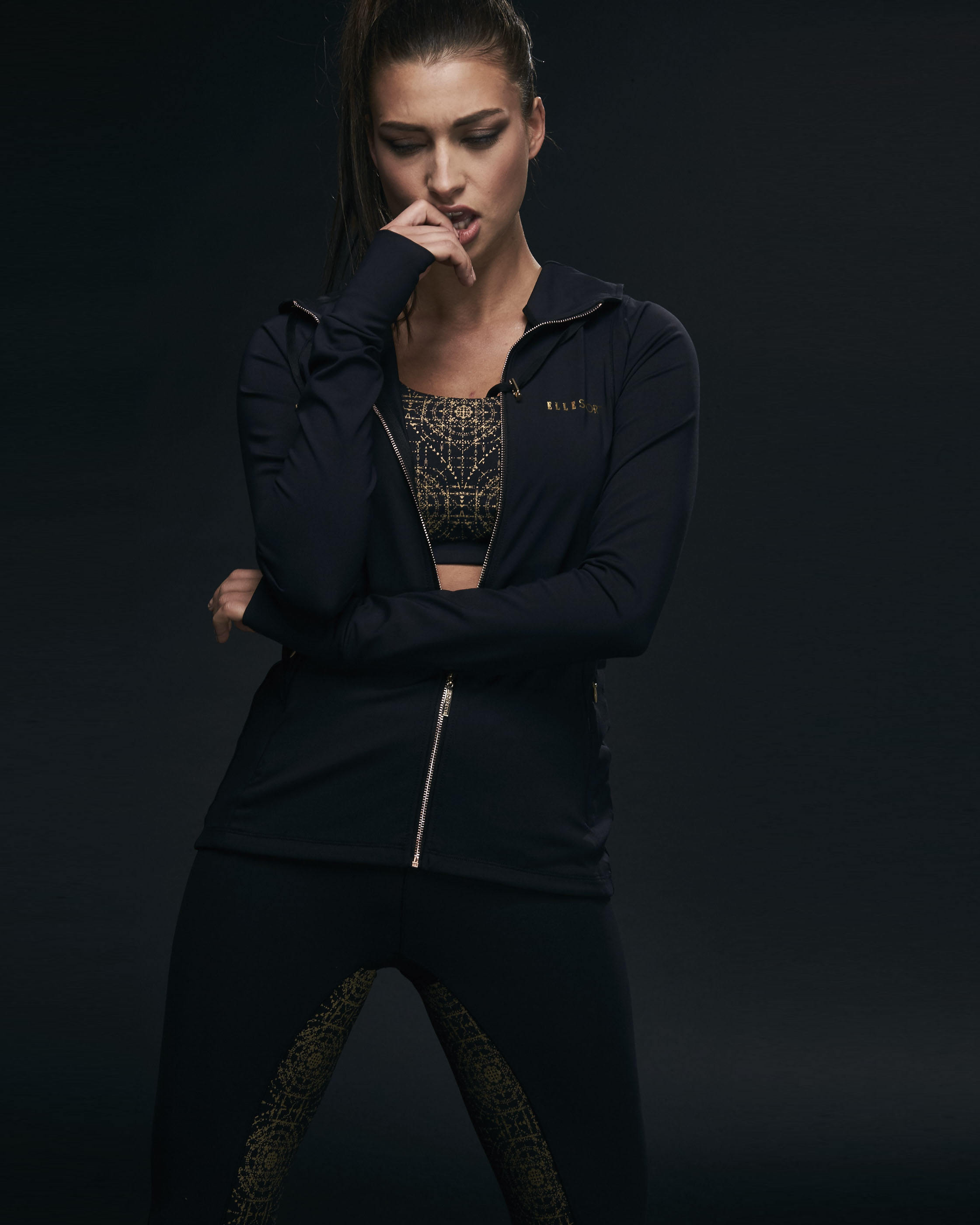 Ellesport Sleek Energising Sports Jacket with Hood – Black/Gold