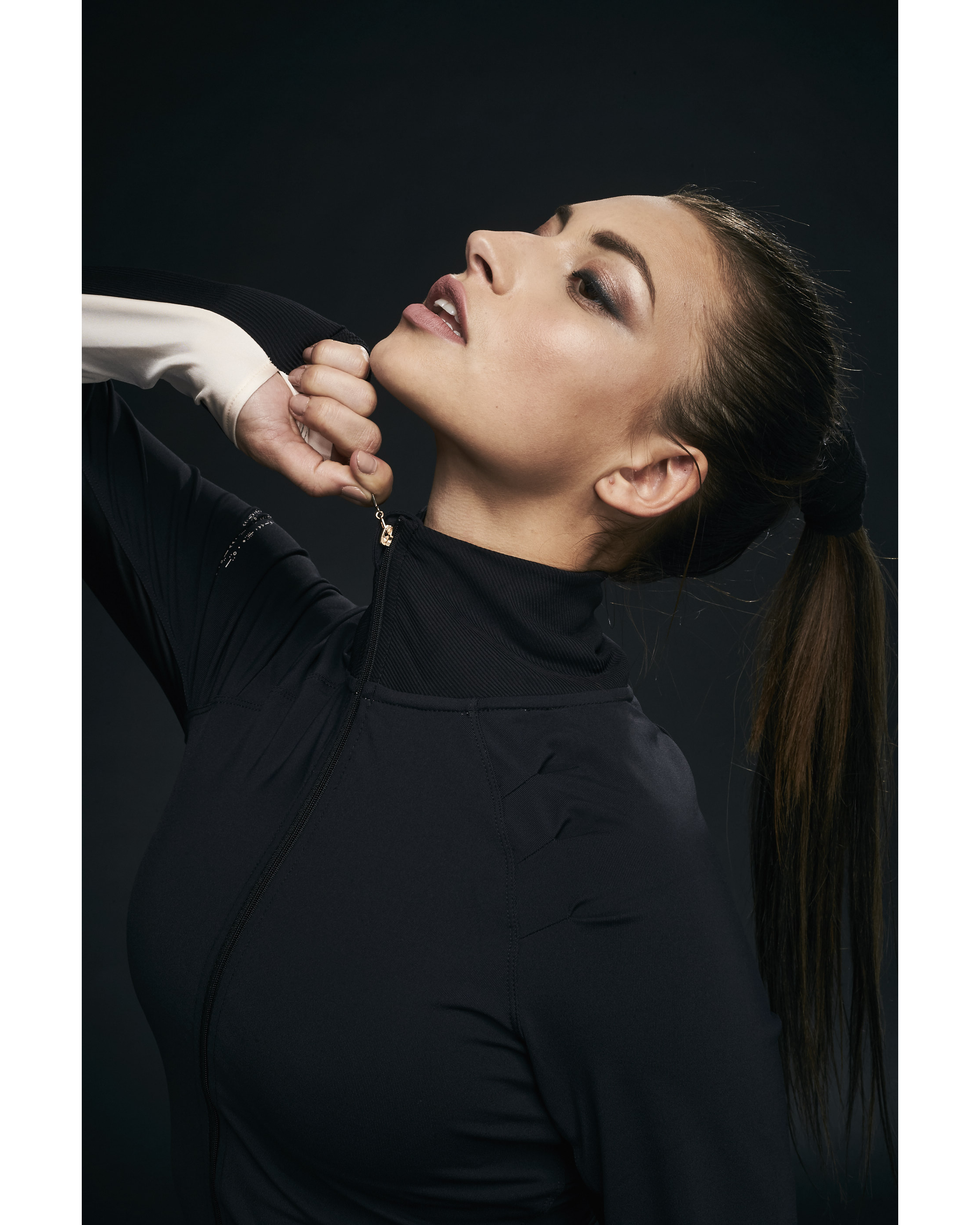 Ellesport Sleek & Defined Performance Workout Jacket
