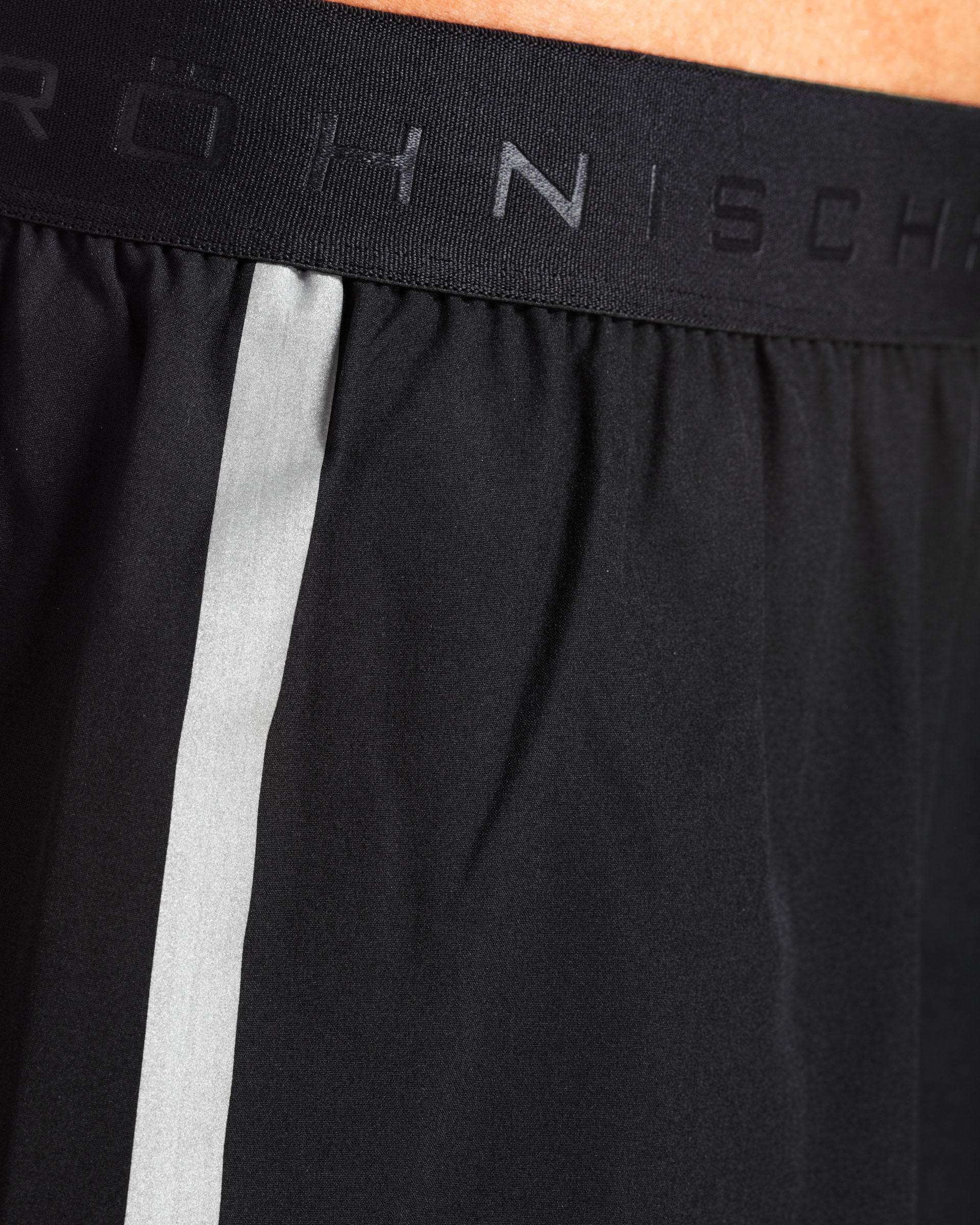 RöHnisch Run Faster Shorts - Black