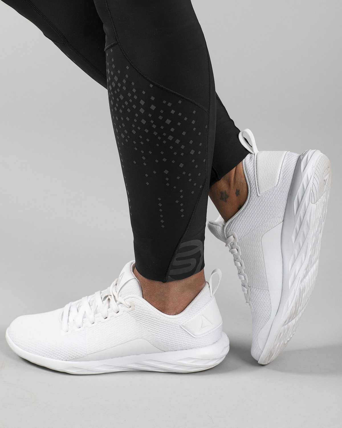 Reebok Astroide Walk - White/Skull Grey - 37 - the