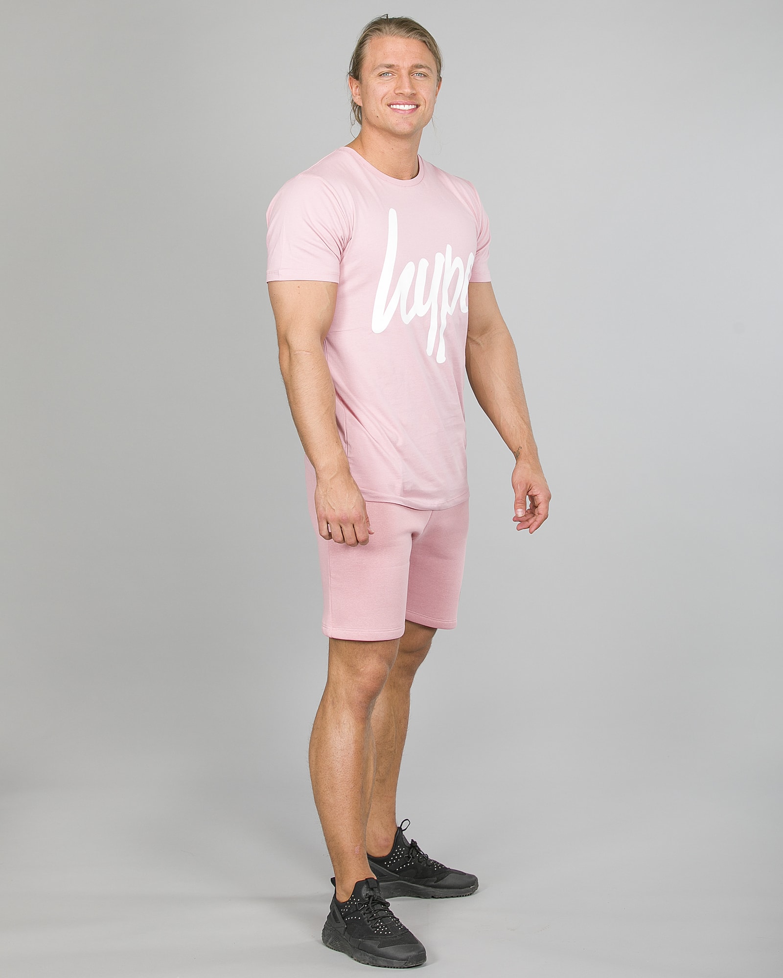 Hype Script T-Shirt Men ss18004 Pink and Crest Shorts ss18330 Pink d