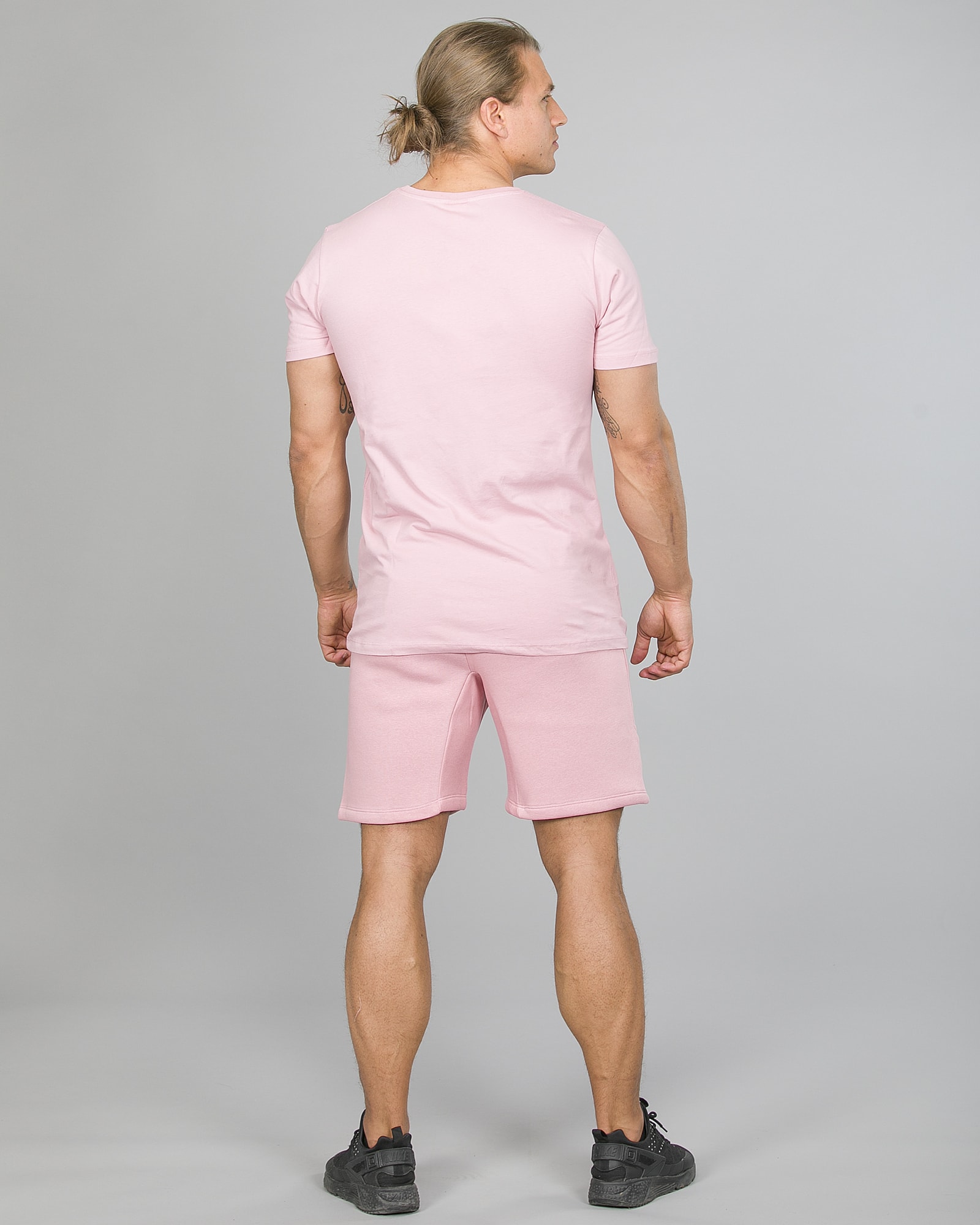 Hype Script T-Shirt Men ss18004 Pink and Crest Shorts ss18330 Pink e