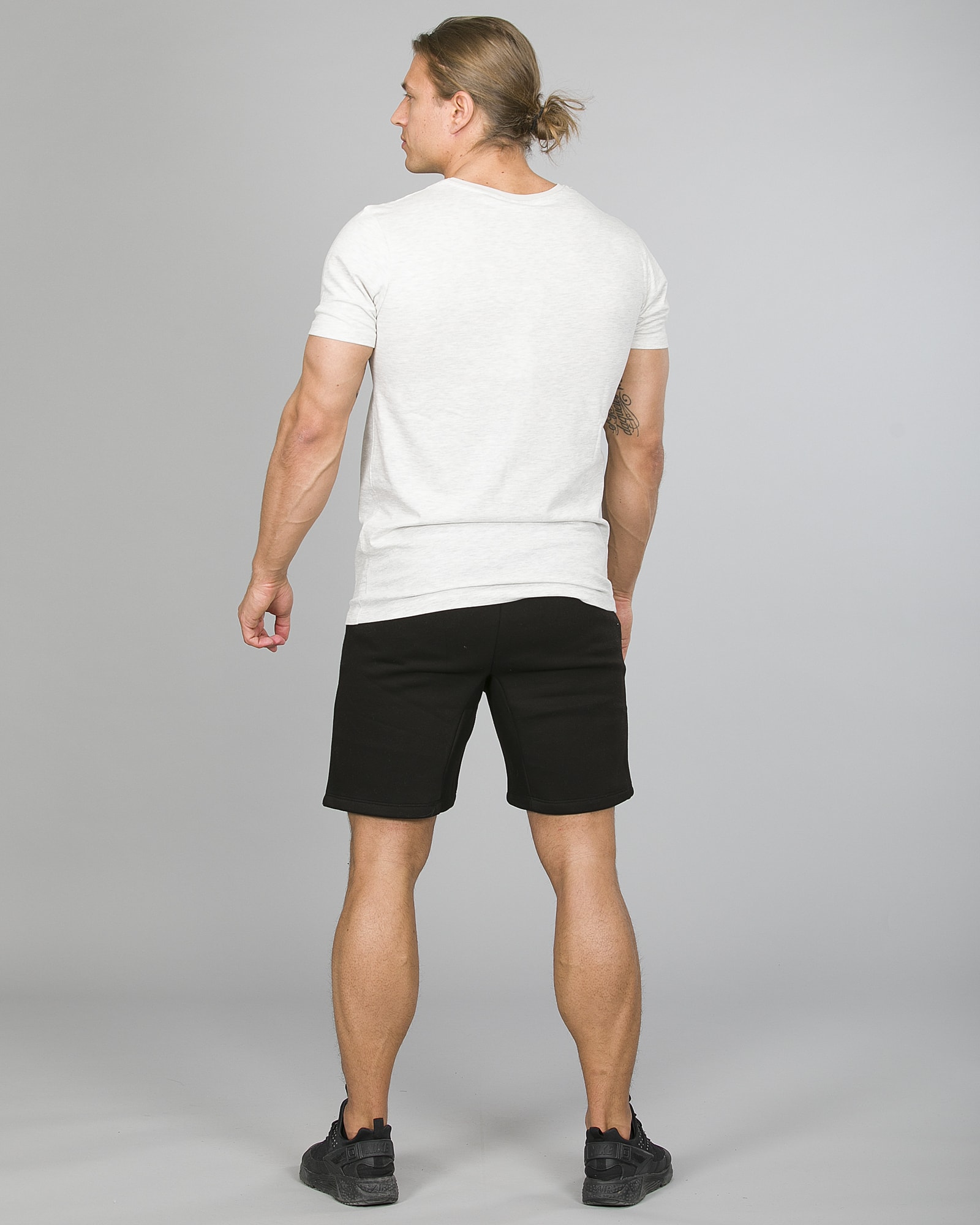 Hype Script T-Shirt Men ss18005 Charcoal and Crest Shorts ss18336b Black c