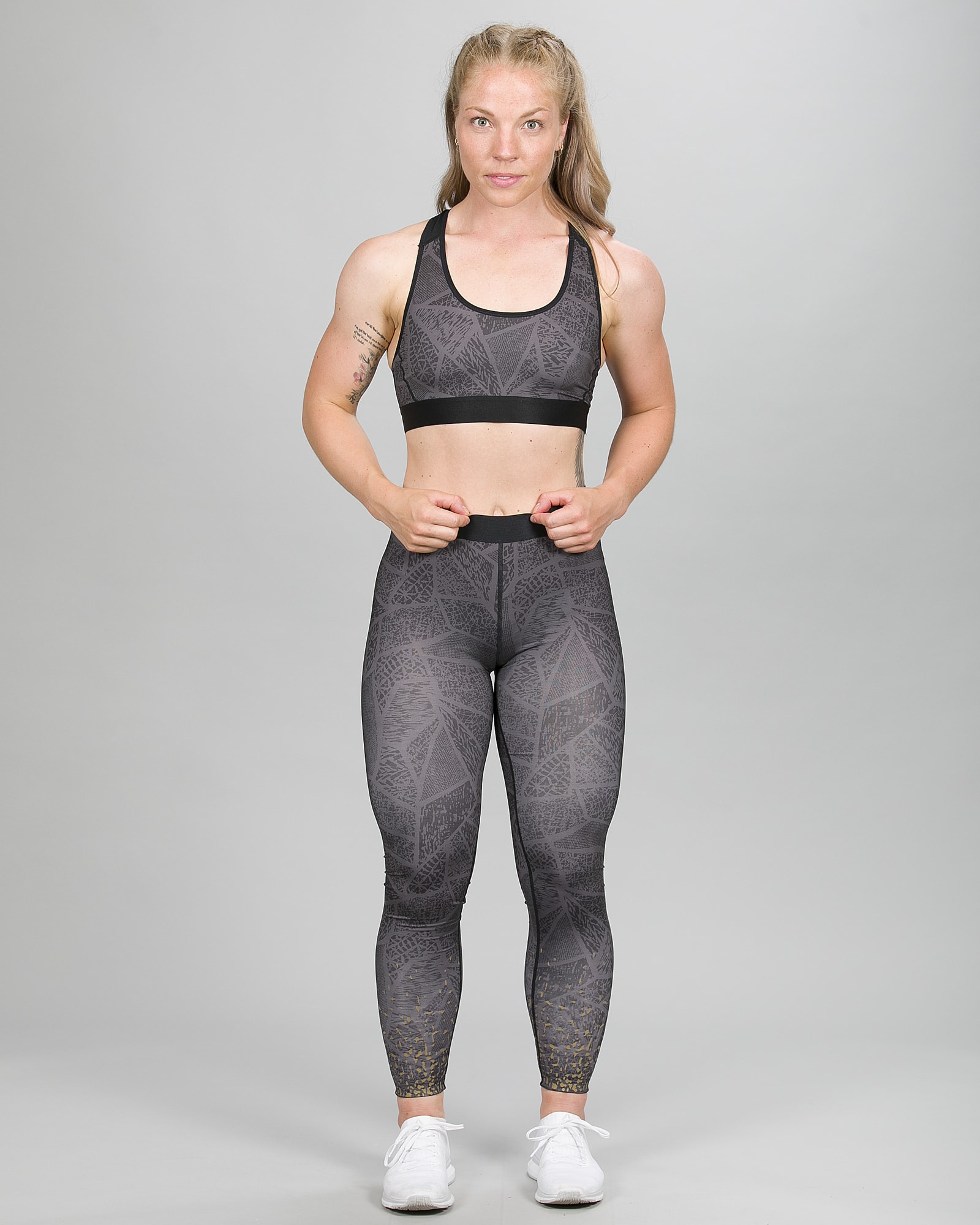 Skiny SK86 Long Running Tights 083114 and Crop Top 082701 - Dark Graphic e