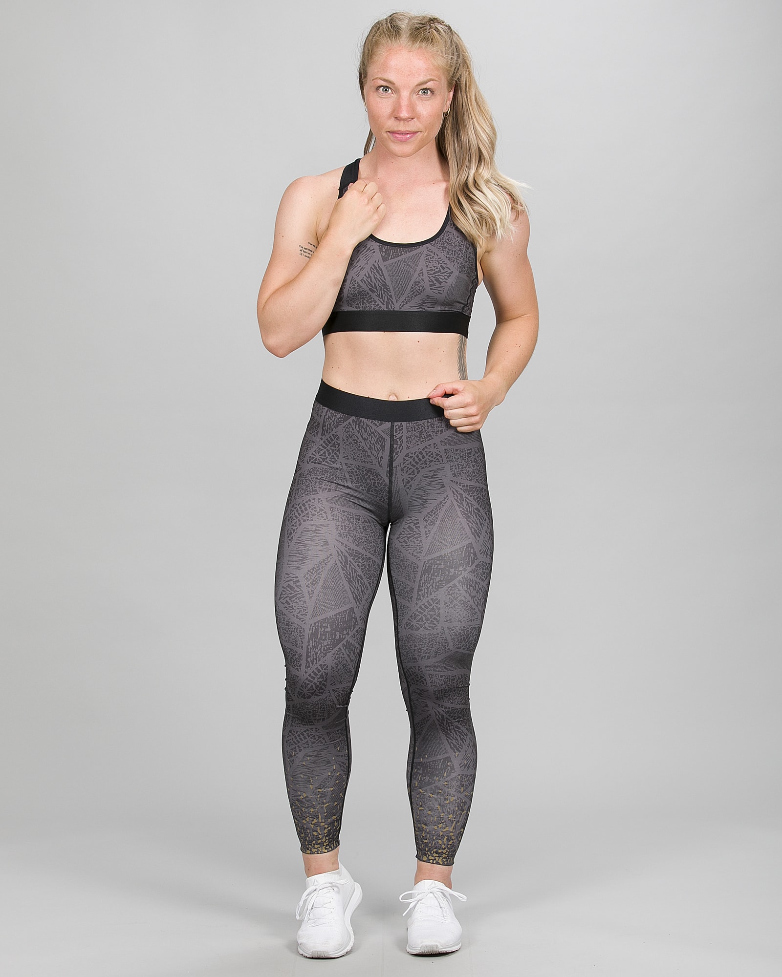 Skiny SK86 Long Running Tights 083114 and Crop Top 082701 - Dark Graphic