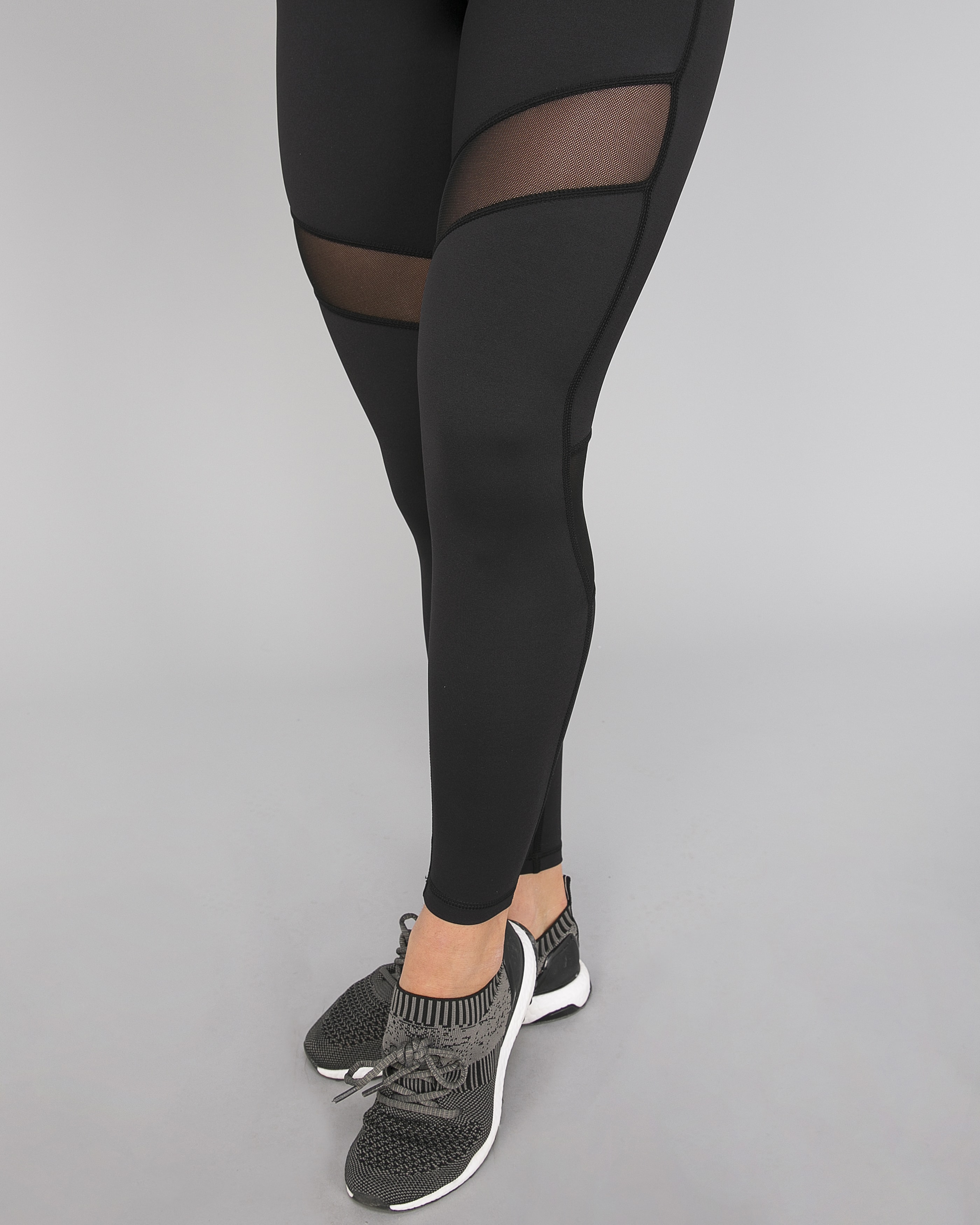 LEVITY Black Cut Tights13_1