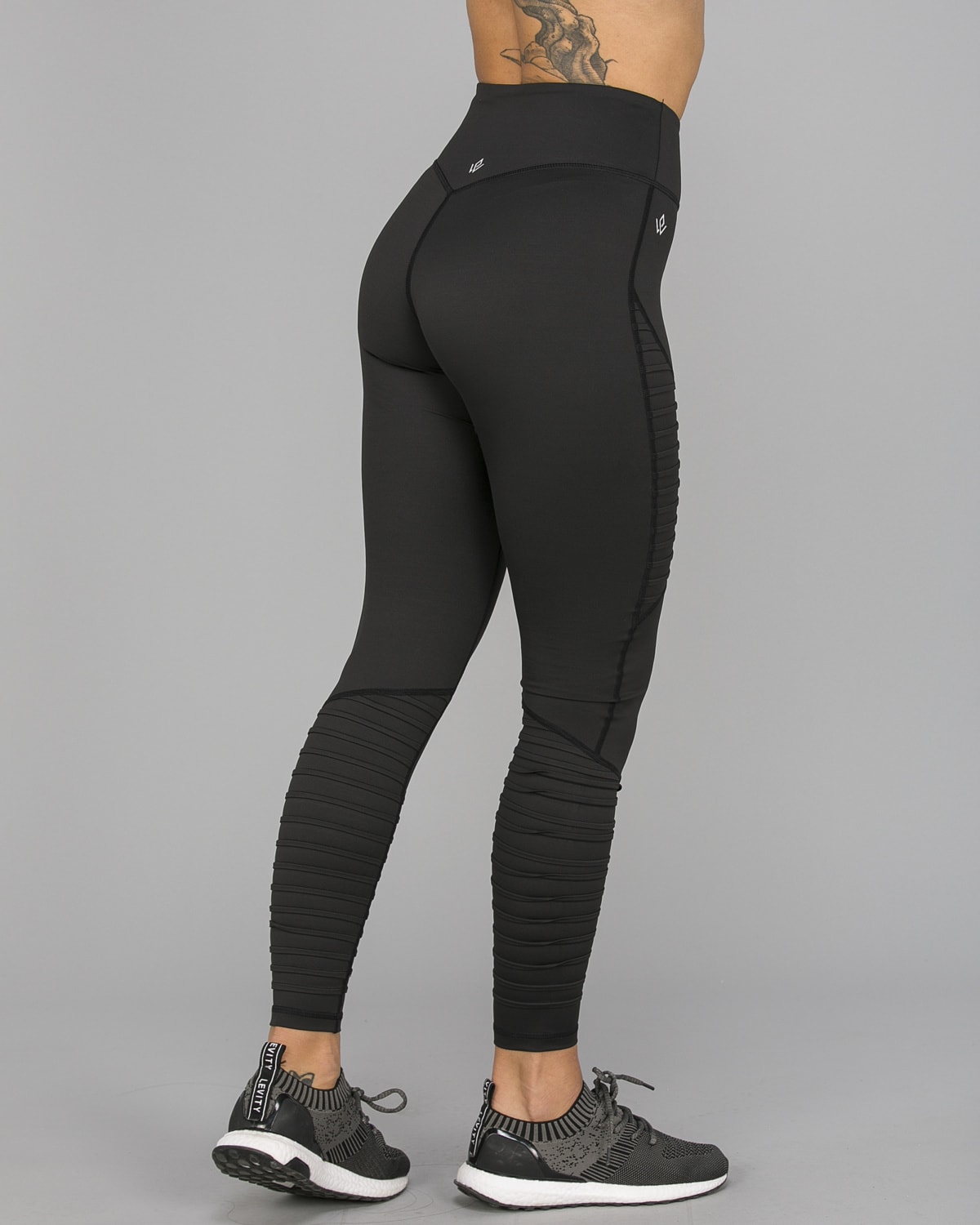 Obsidian Scale Sports Leggings