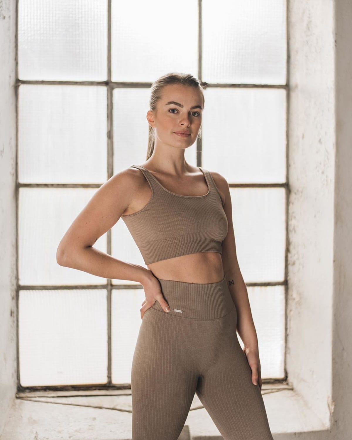 Aim'n Espresso Ribbed Seamless Bra 