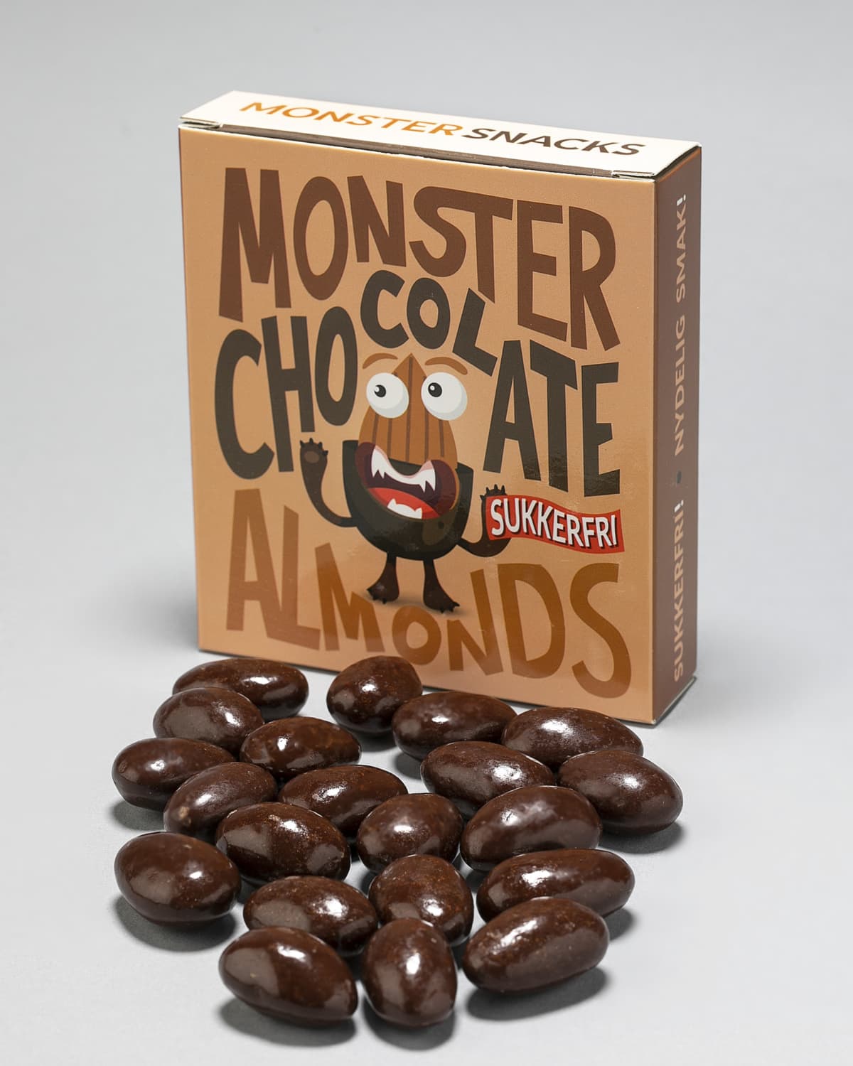 Monster Almonds & Sugar Free Chocolate 70g - sjokolade sunt