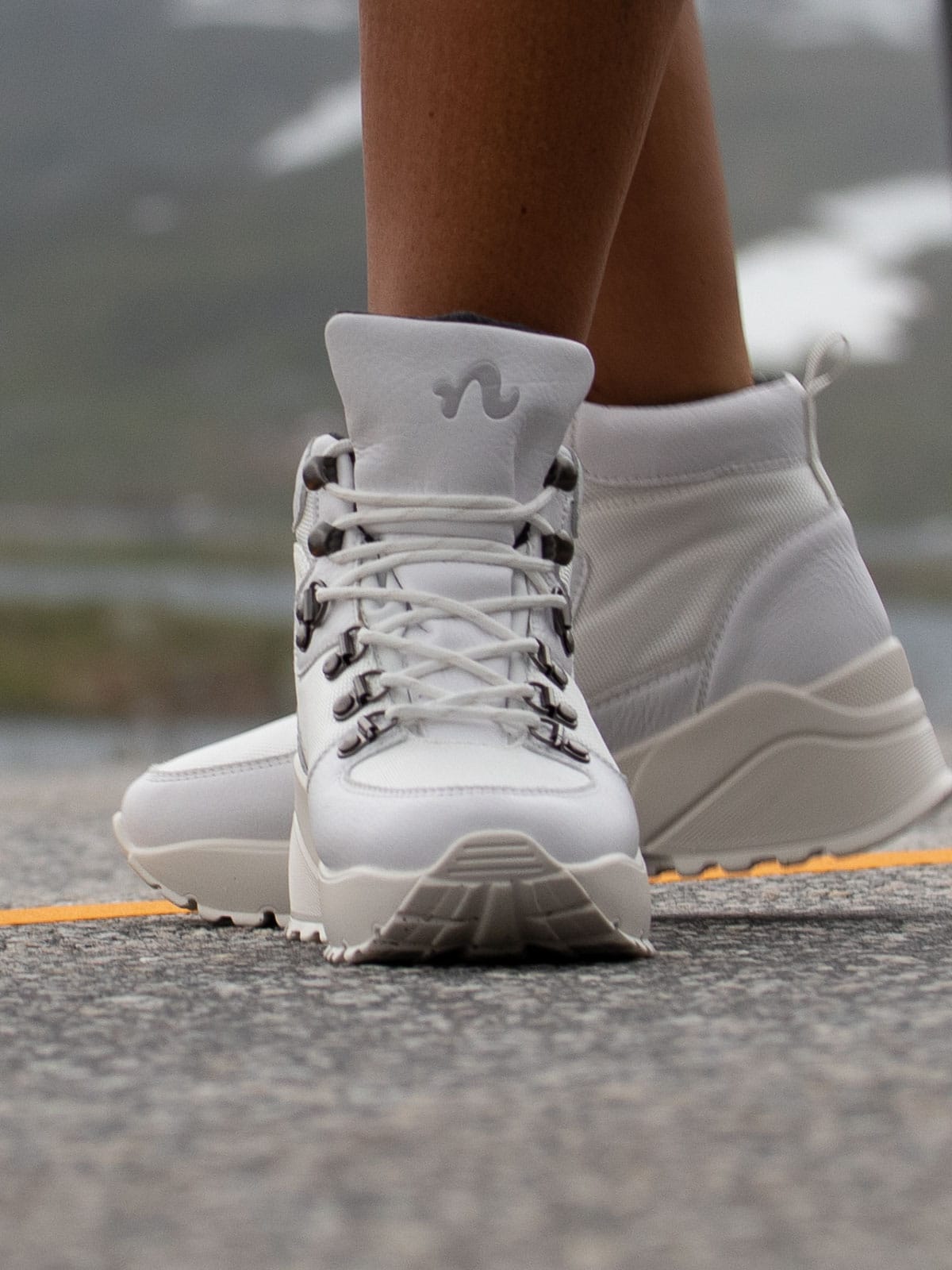 Noodles-Chunko-HI-White-Chunkysneaker-aw20-trendy-Vanntett14