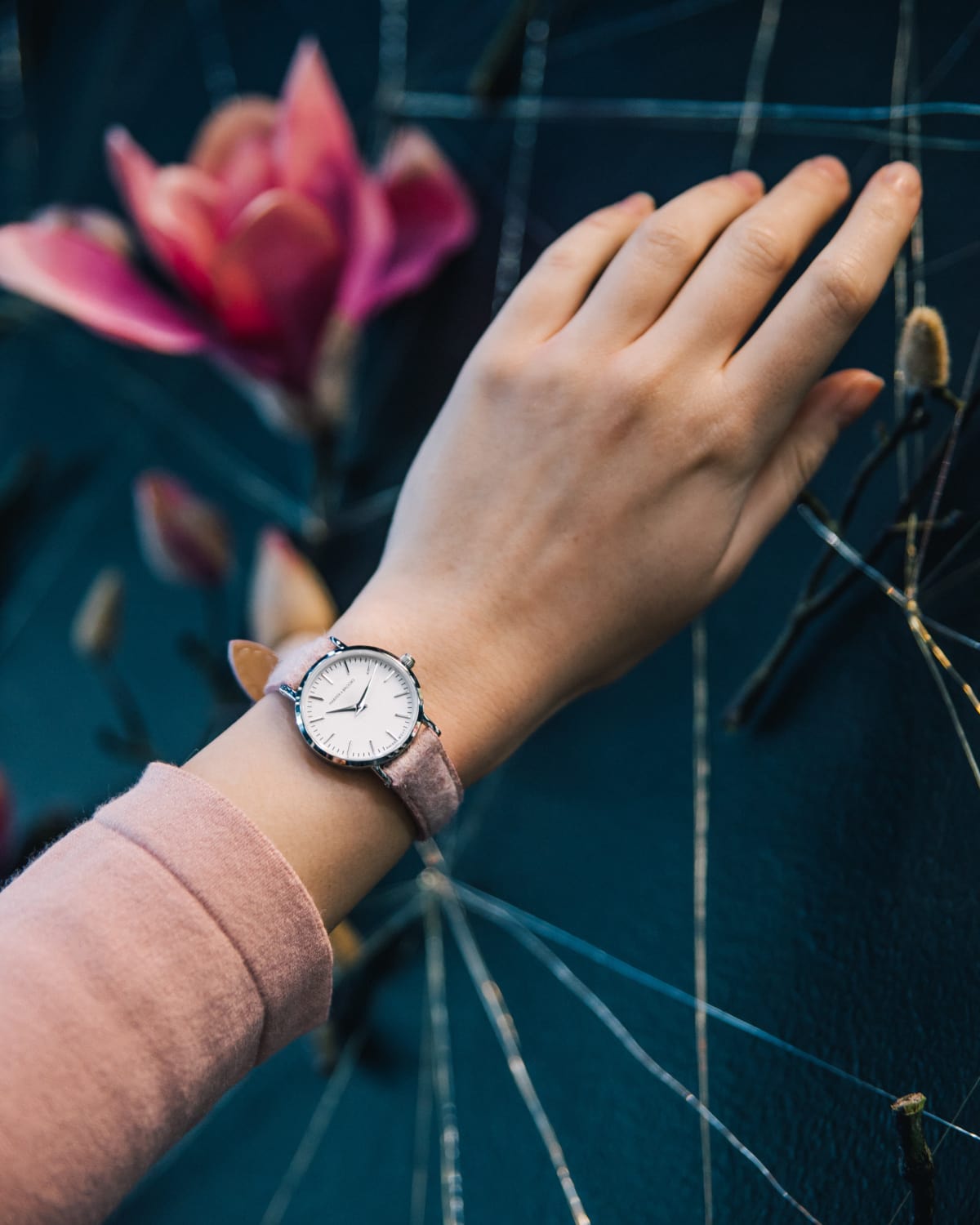 SAGA 28MM MESH SILVER WHITE / SILVER + PINK WOOL STRAP - is