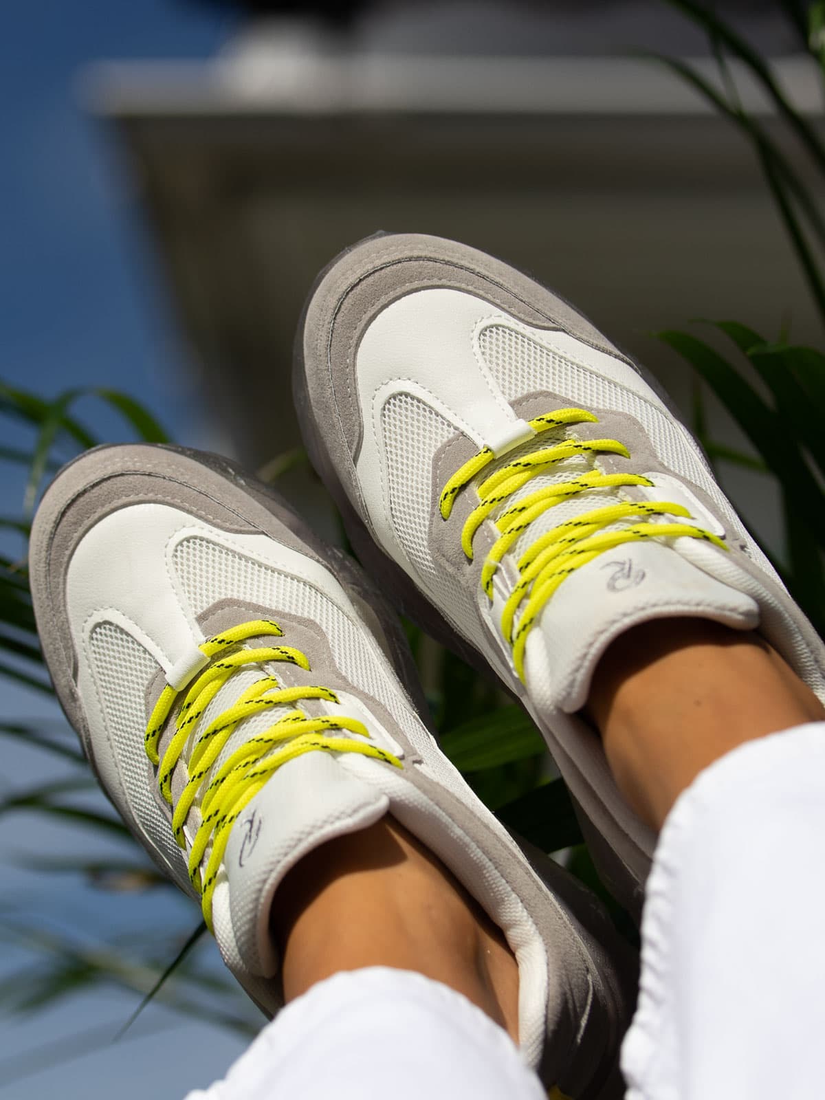 Roberto-Rosso-Crystal-Bubble-Grey-Chunkysneaker-transparent-outsole-trendysneaker14