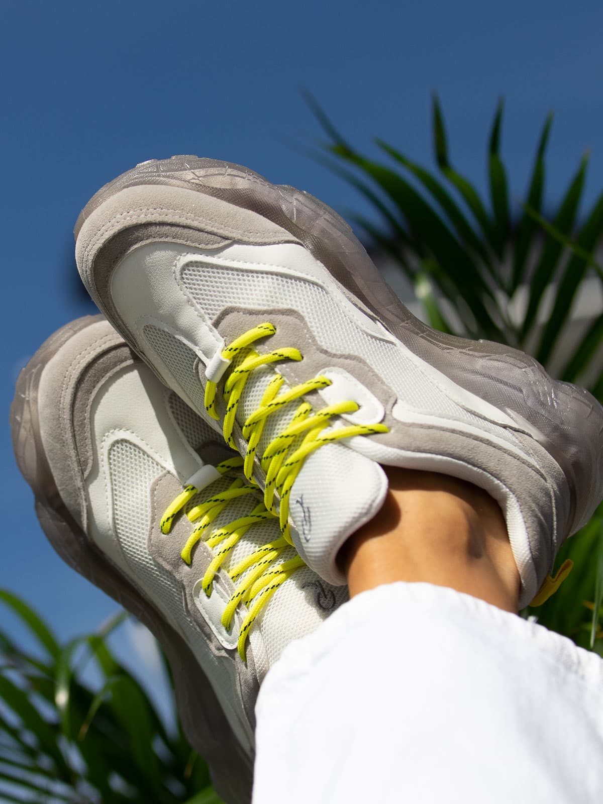 Roberto-Rosso-Crystal-Bubble-Grey-Chunkysneaker-transparent-outsole-trendysneaker15