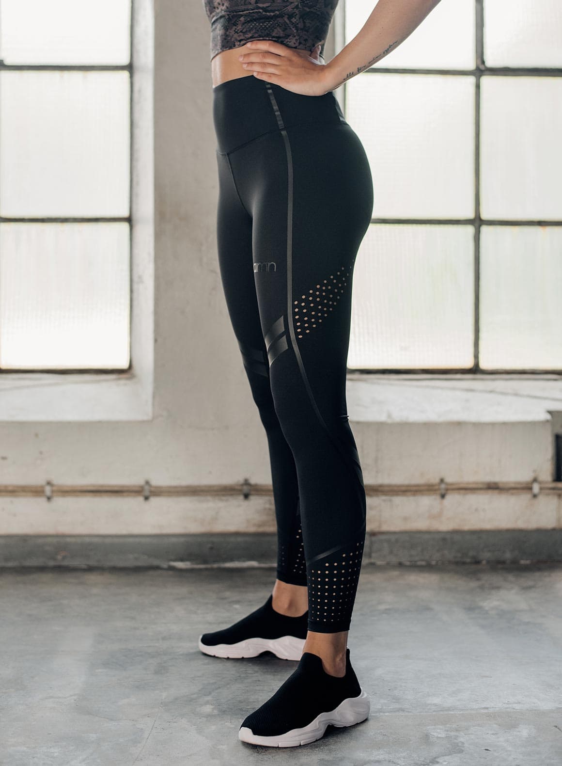 all-black-rapid-tights.2.x