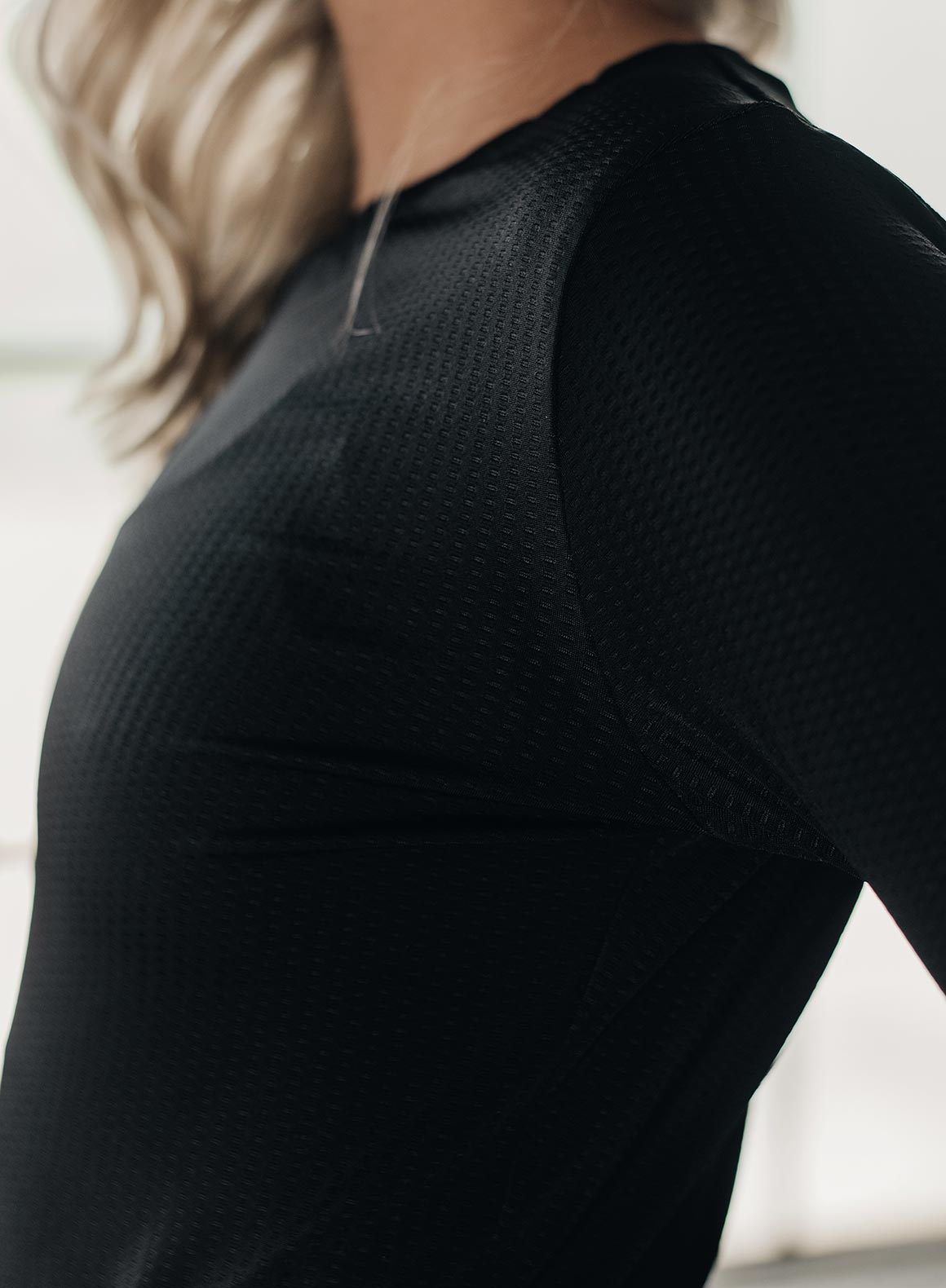 black-air-long-sleeve.4