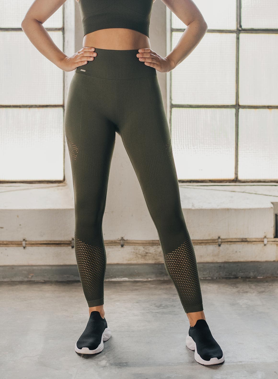 khaki-statement-seamless-tights.1
