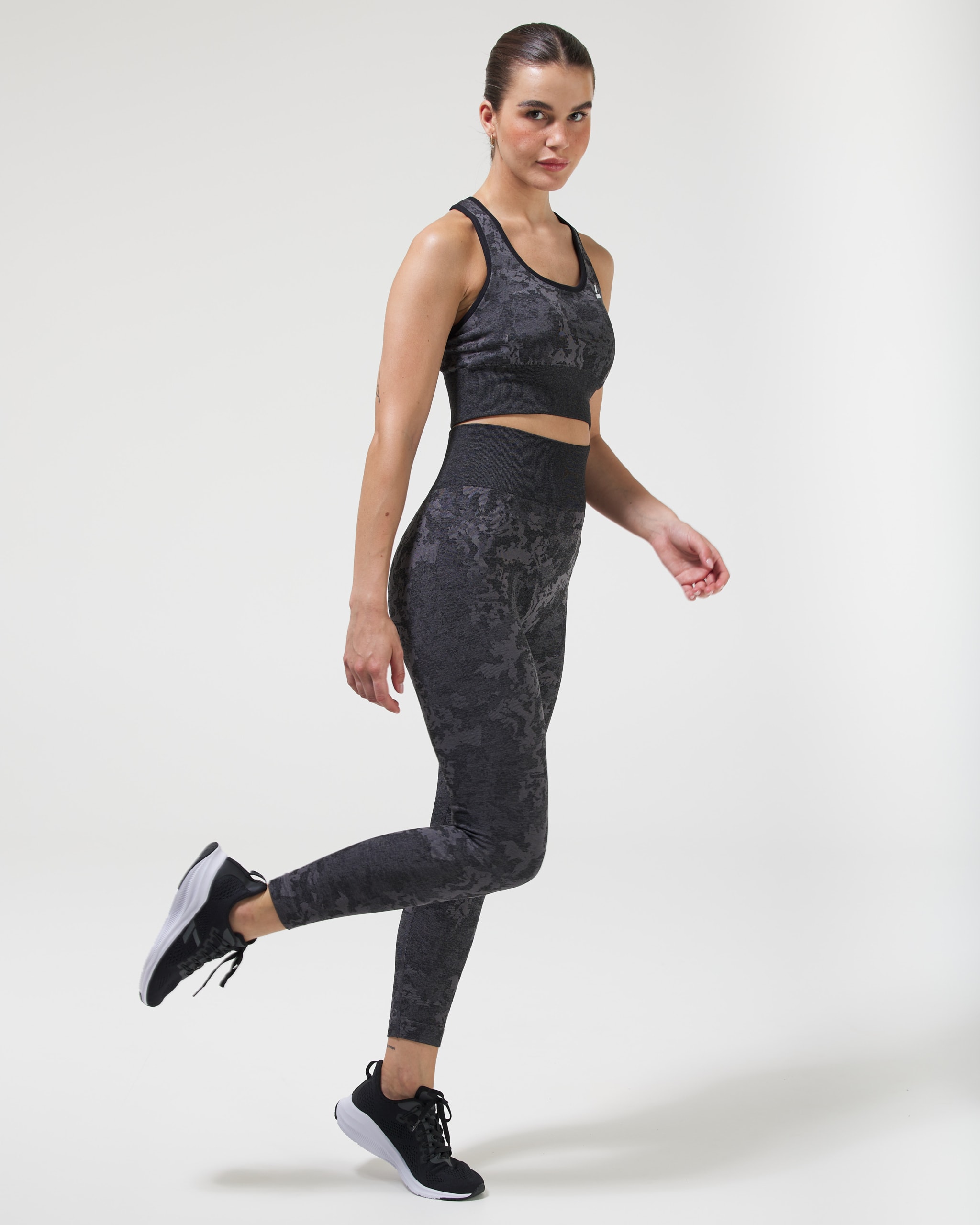 Camo Seamless Bra Black 3