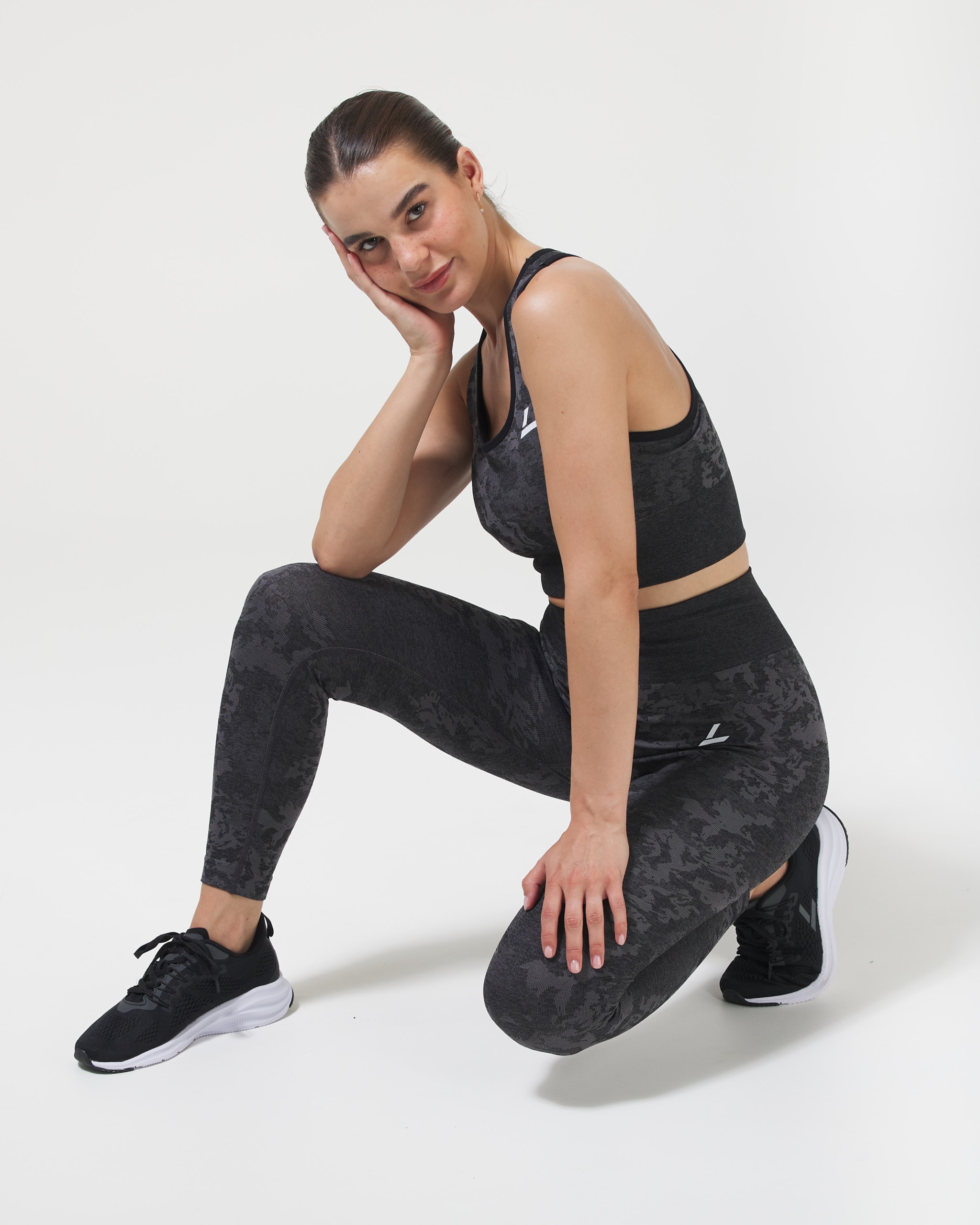 Camo Seamless Tights 7_8 Black 1