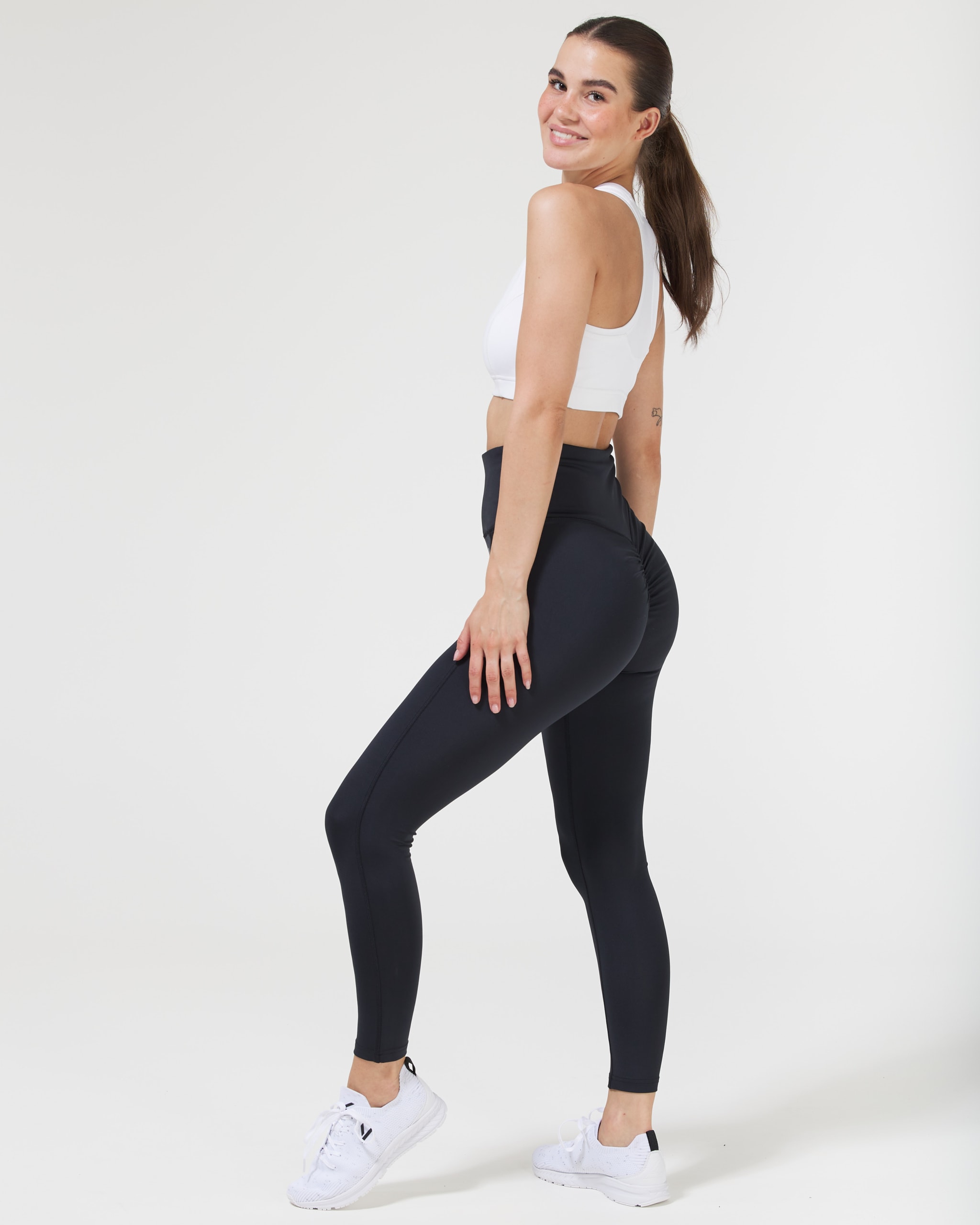 LEVITY Magnify Scrunch Tights 7/8 Black 