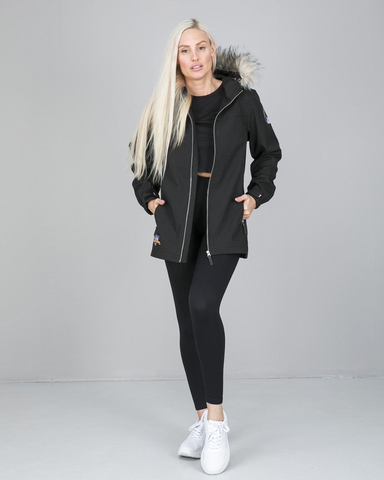 Outdoor & Essentials Mountain Bunny Jacket Black Tights.no