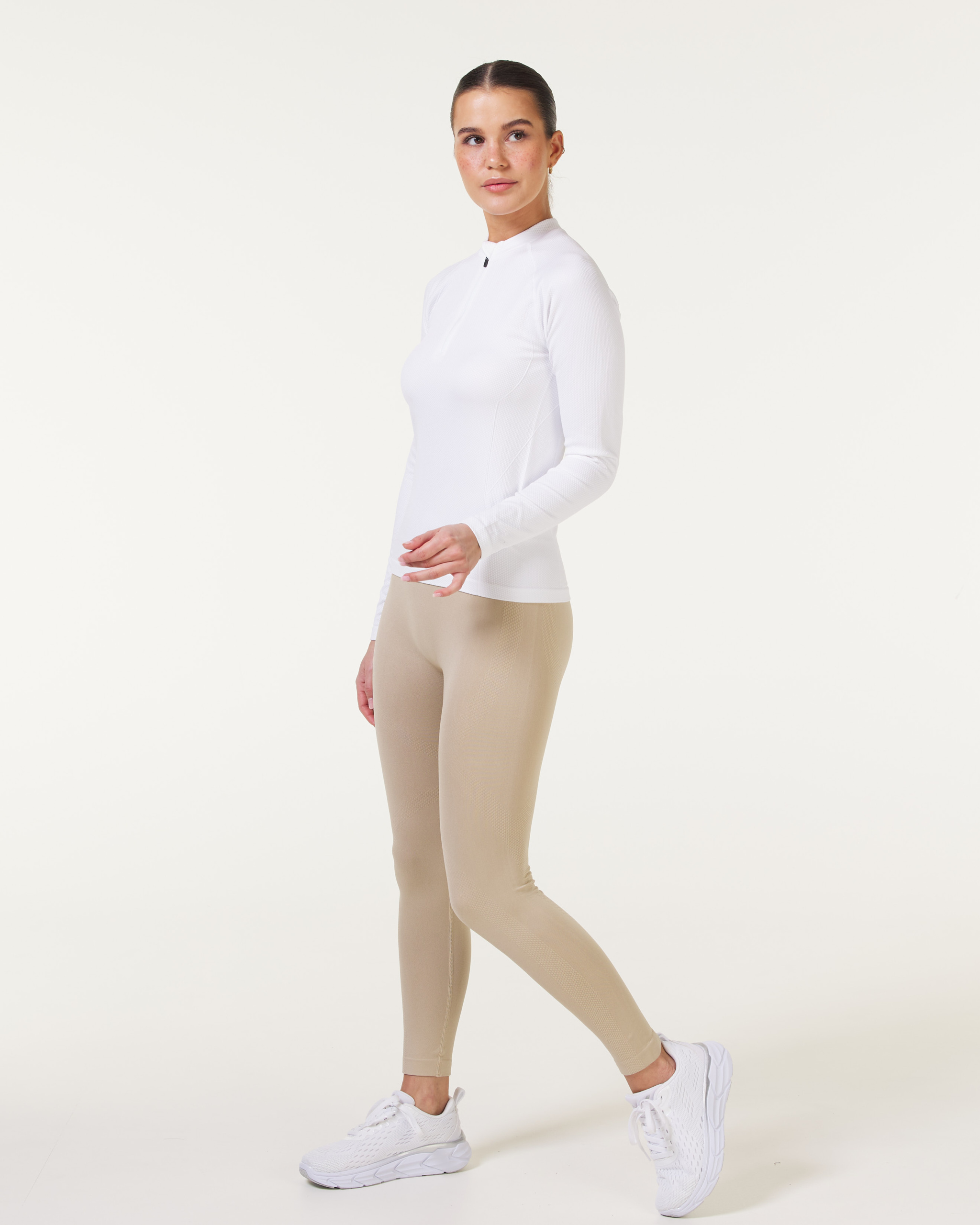 __________7090066664370 - 166