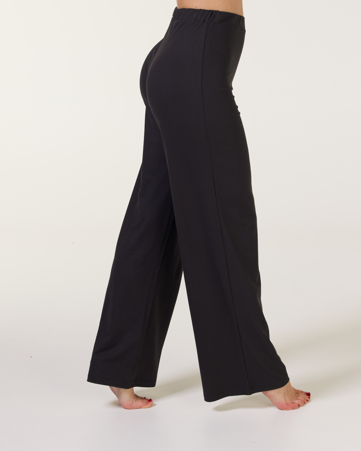 LEVITY Studio Straight Pants Black - S - til trening