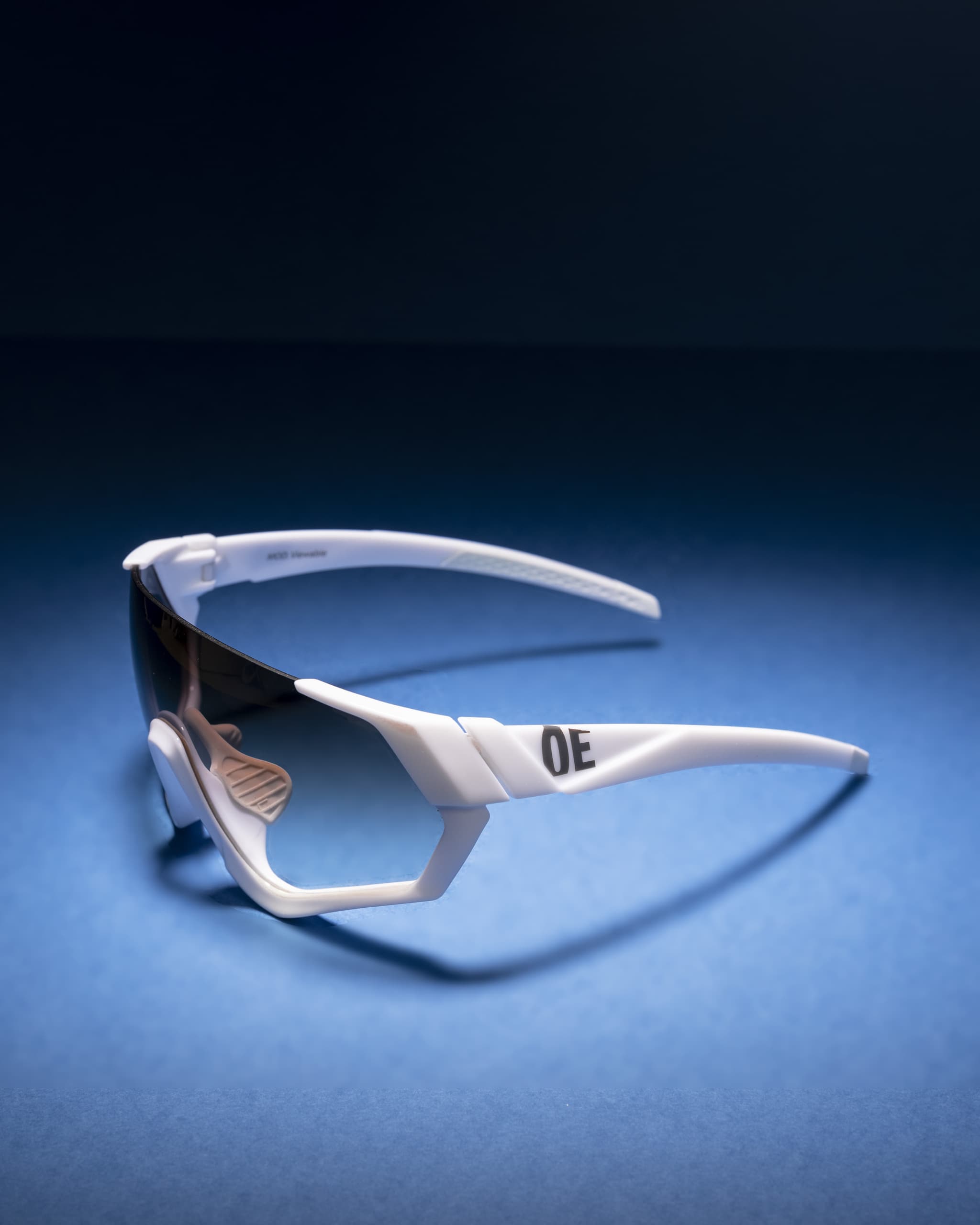 Outdoor & Essentials Viewable Sunglasses White + Gold3