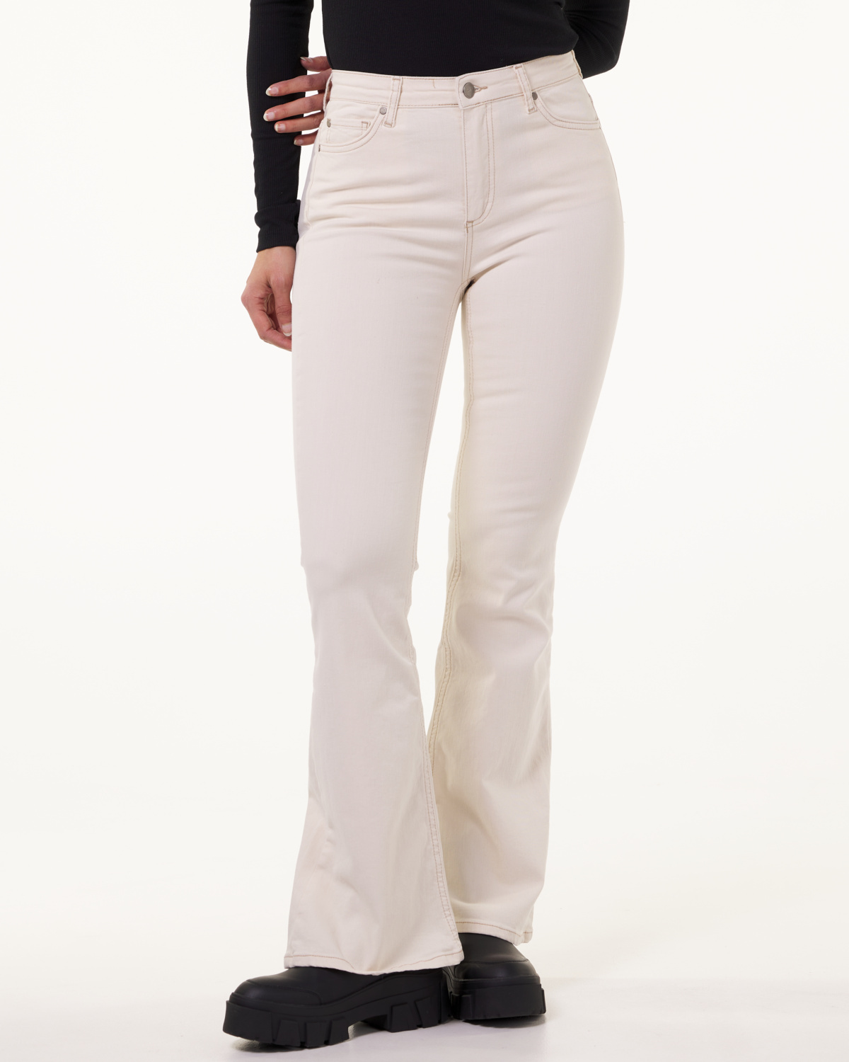 Weightless Chrissy Bootcut Jeans Off-White - XL - til