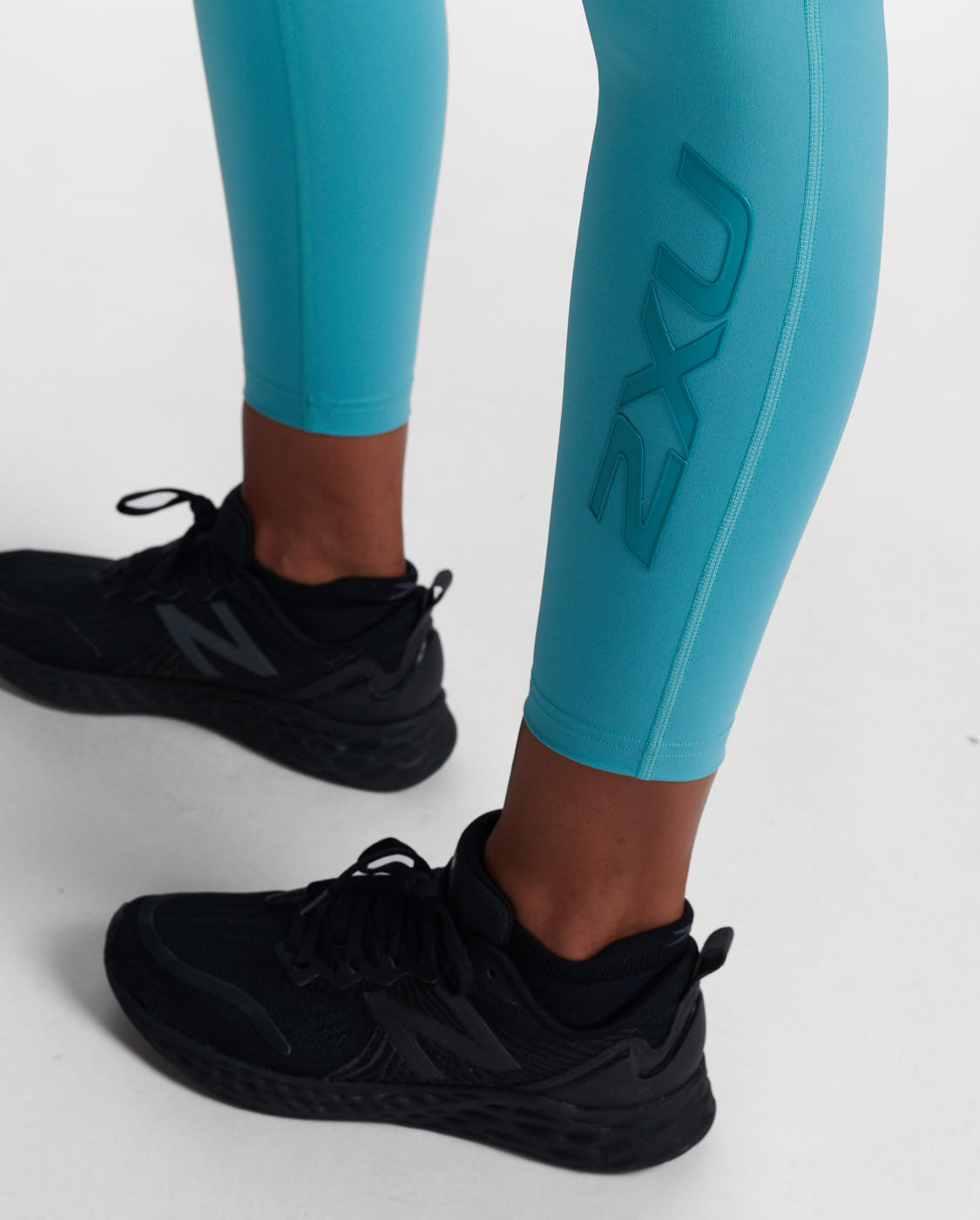 Buy 2XU Form Stash Hi-Rise Compression Tights in Porcelain