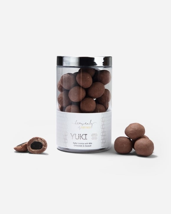 Heavenly Gourmet Salty Liquorice With Milk Chocolate & Sea Salt - cocoa powder