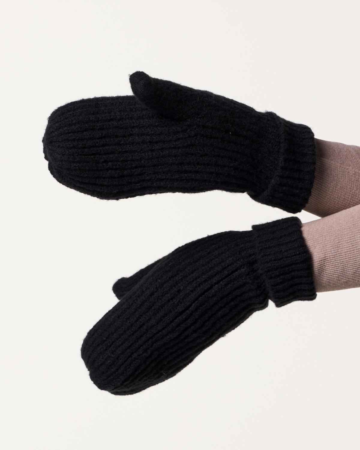 Weightless Ella Mittens Black - til