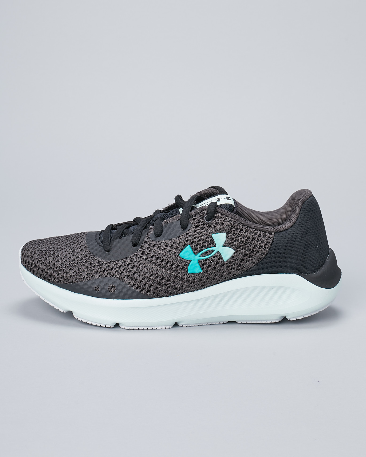 UA Charged Puruit 3 1