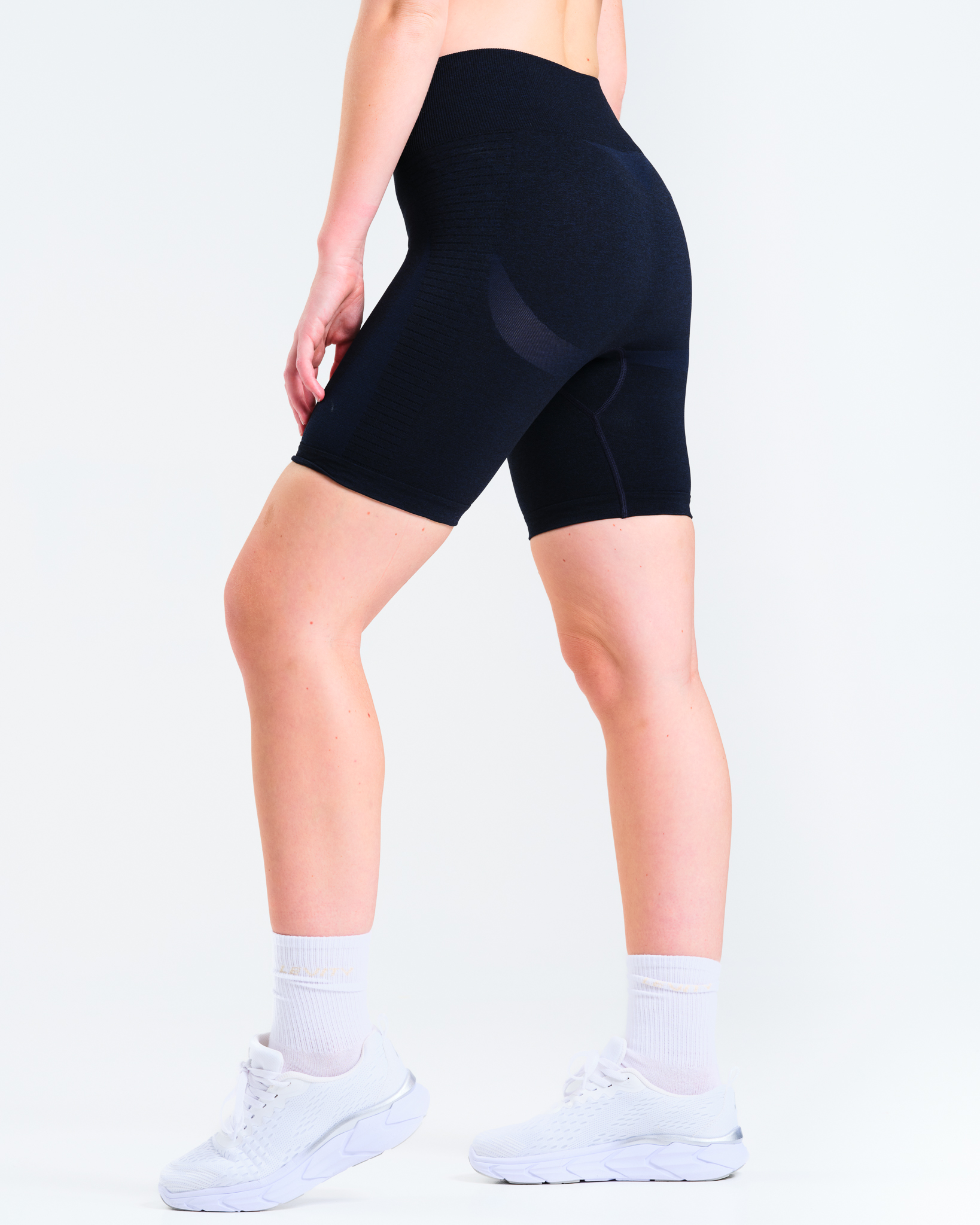 LEVITYSolarSeamlessShortsBlueNavy-1jpg