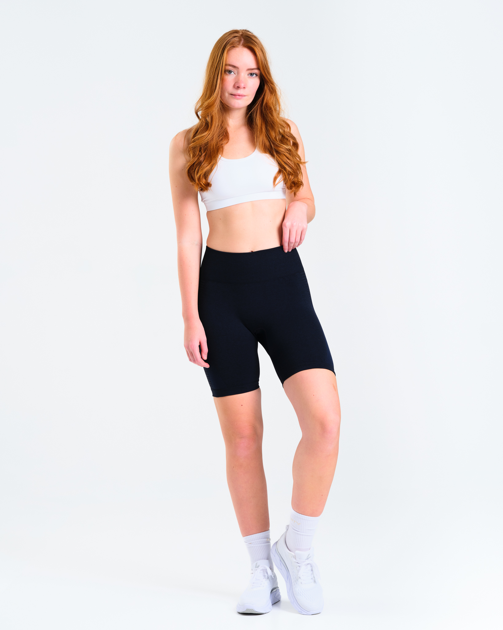 LEVITYSolarSeamlessShortsBlueNavy-2jpg