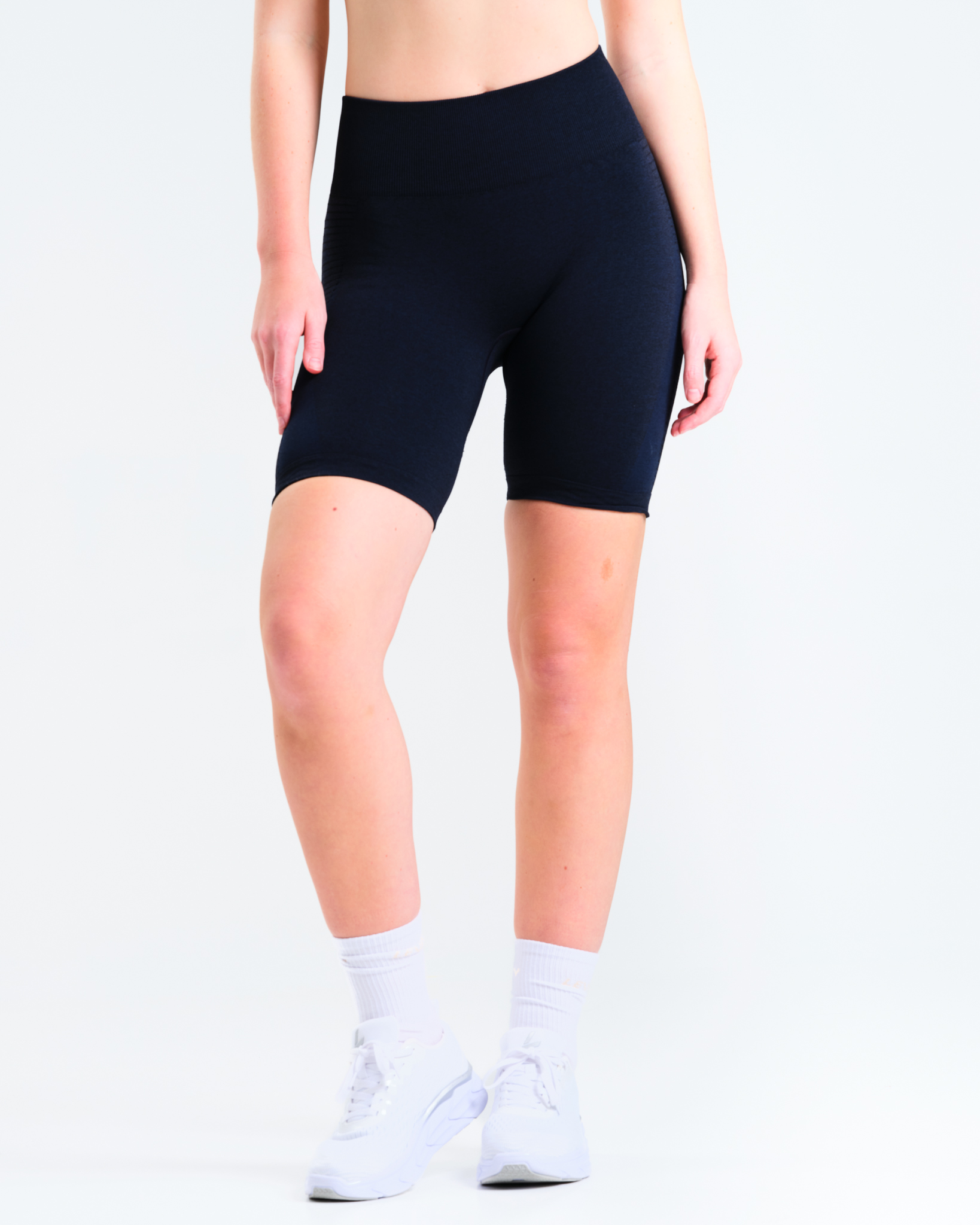 LEVITYSolarSeamlessShortsBlueNavy-5jpg