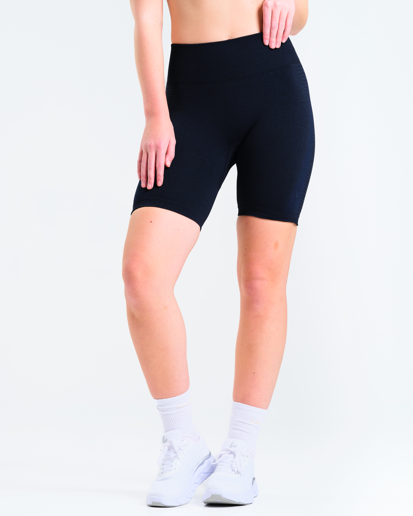 LEVITYSolarSeamlessShortsBlueNavy-7jpg