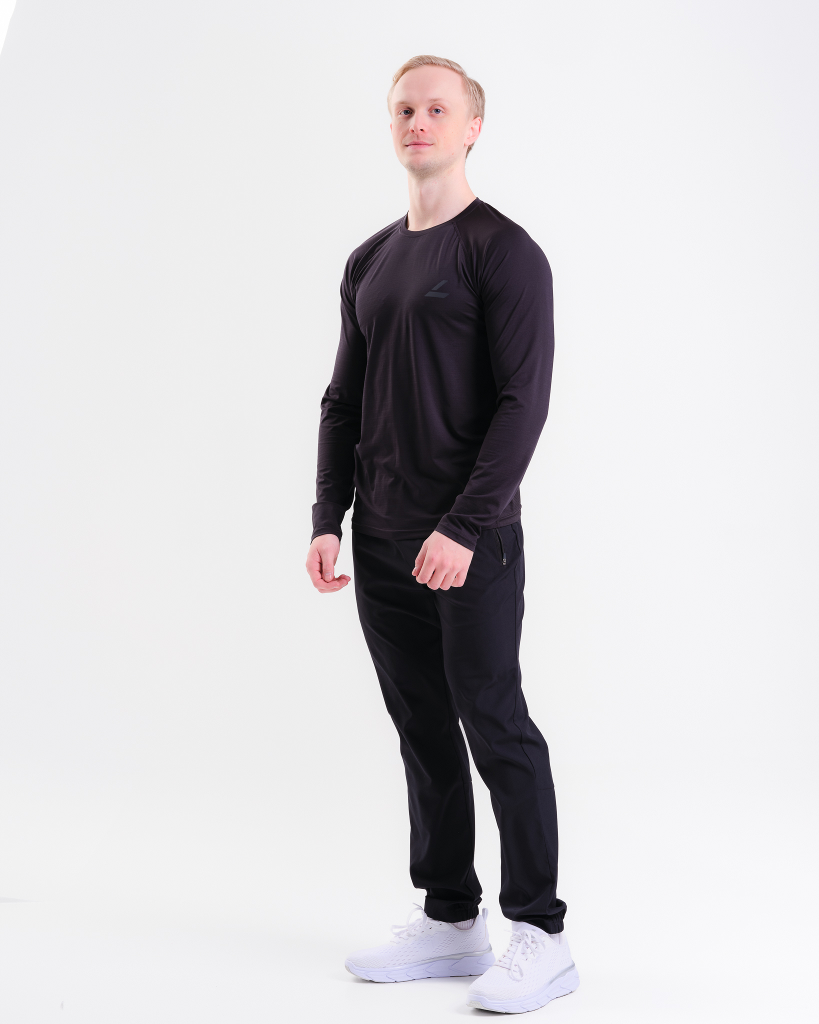 LevityMgymstart5294jpg