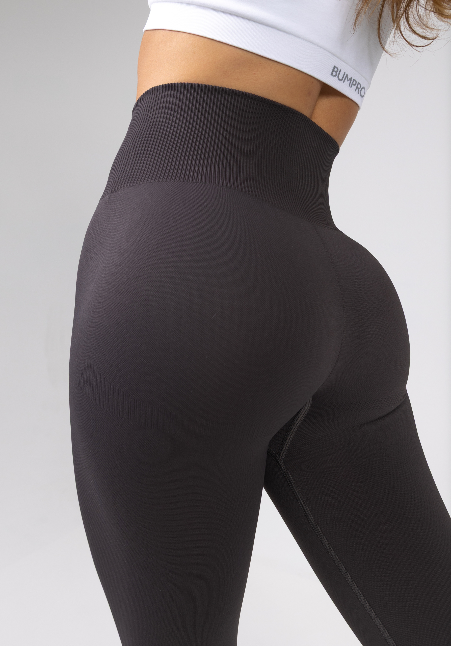 AW25SEPTBumproHyperTightsGreyIron-5jpg