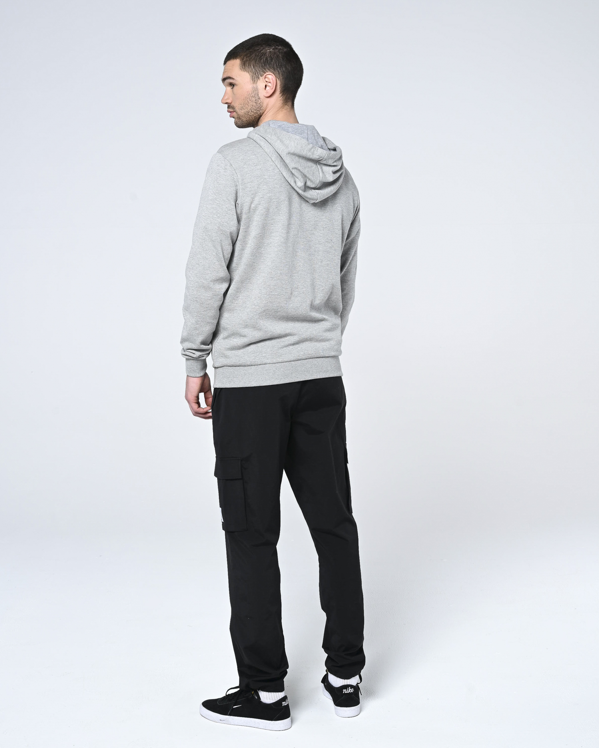720984greymmodel4jpg